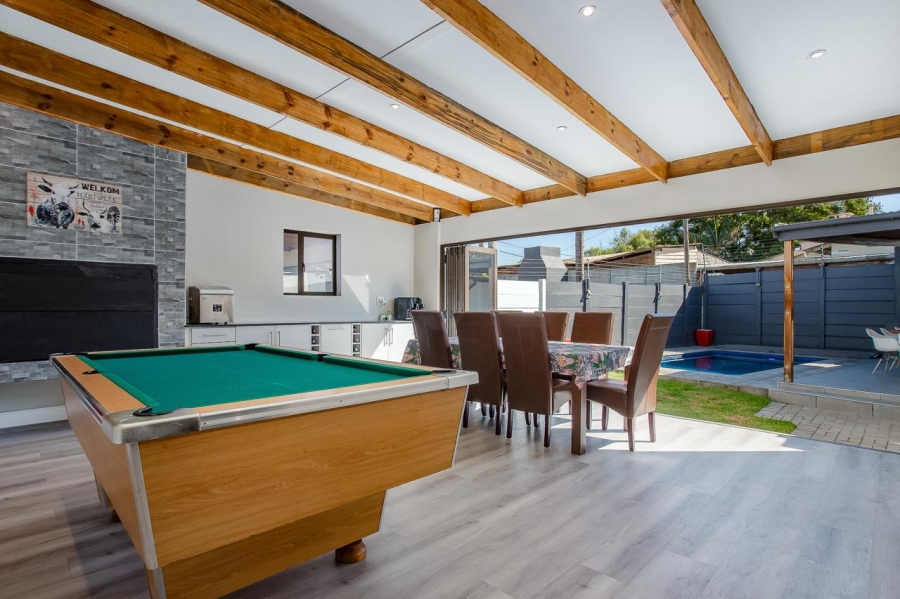4 Bedroom Property for Sale in Paarl North Western Cape